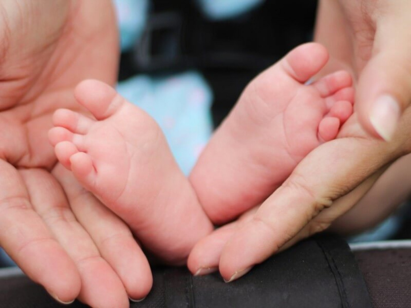 Here's How To Keep Your Baby's Feet Warm