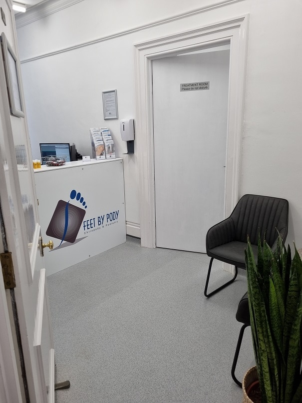 Clinic waiting room b Clinic waiting room b