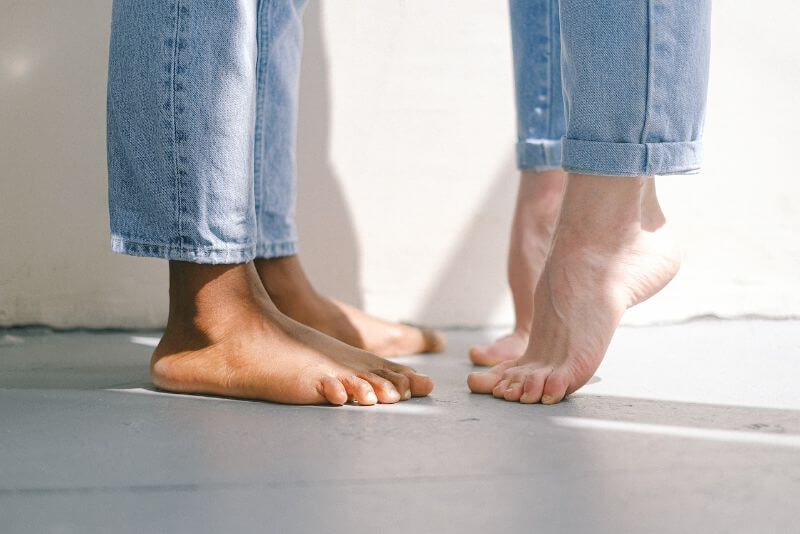 Bare feet and foot facts