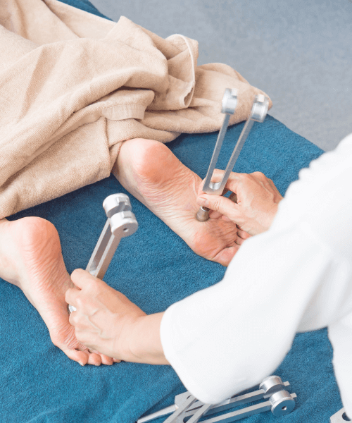 Tuning fork foot assessment for diabetes