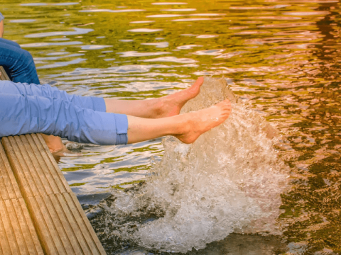 Hot Feet? Why Your Feet Are Always Hot - Feet By Pody